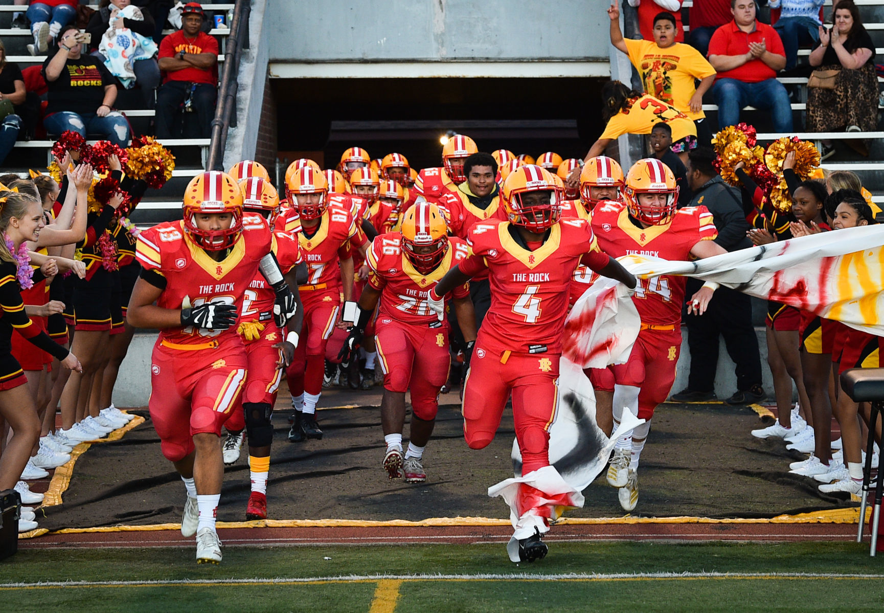 090619-mda-spt-rocky-football-003a.jpg